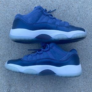 Jordan 11 Blue Moon